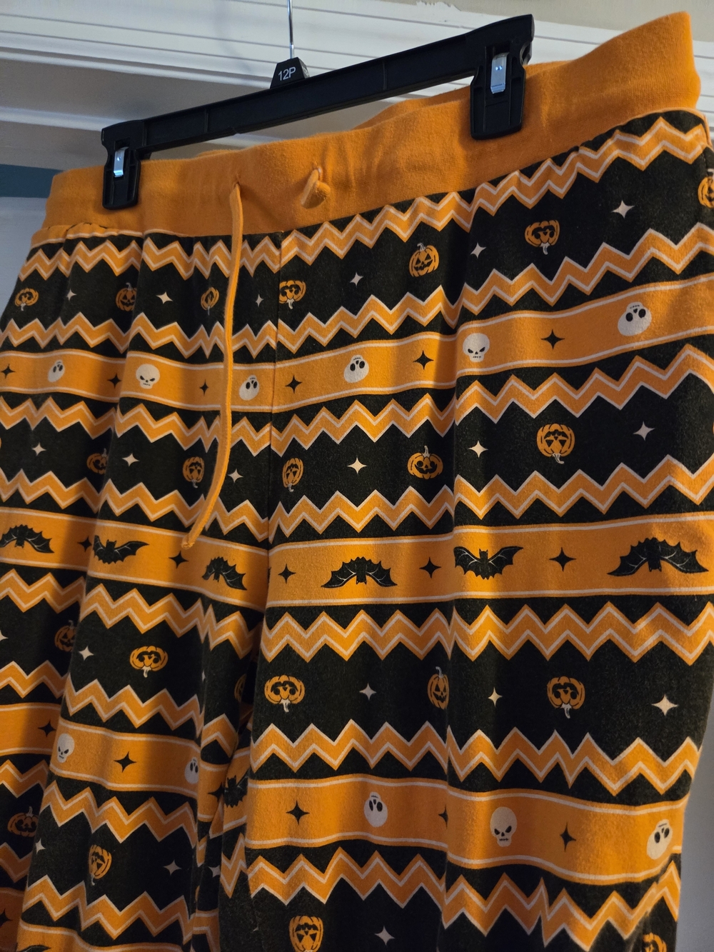 Tagless orange & black jack-o'-lantern & bat Halloween PJ pants m/l - Picture 7 of 7